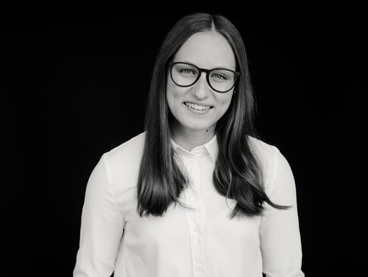 Ing. Julia Longhi B.A.
